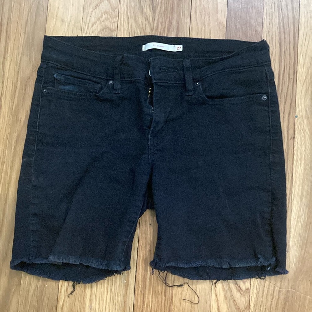 Levi’s 711 skinny black cut off shorts
